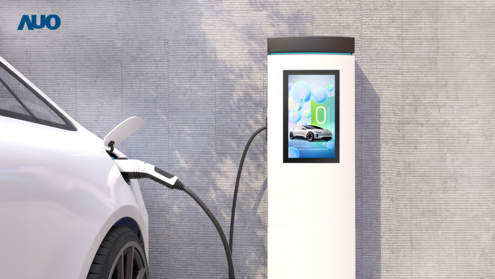 友達〝EVSE車用充電樁解決方案〞專為電動汽車充電樁設計，具有高亮度、克服戶外艱難環境的耐溫、耐紫外線等特性，並搭載散熱性及擴充性強的高效能工業電腦，可實現人機互動訴求，如資訊顯示、支付等應用